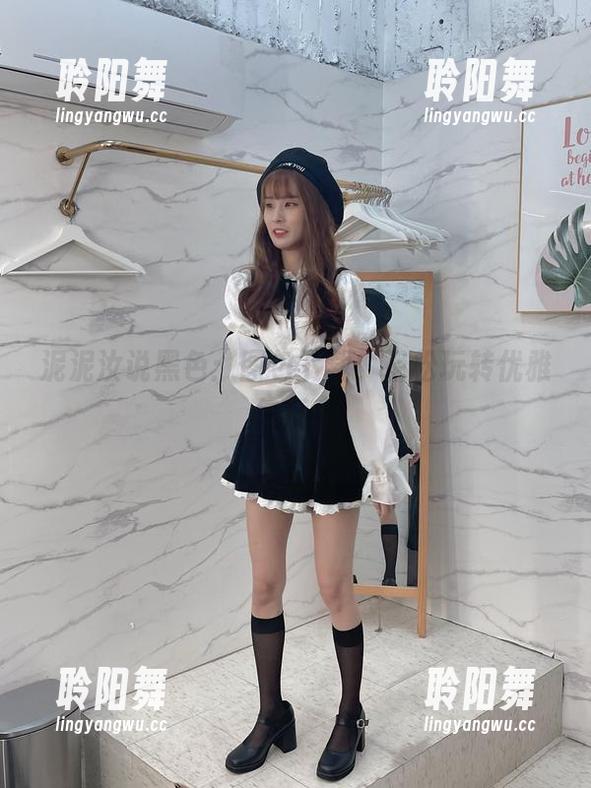 泥泥汝说黑色：图包下载，轻松玩转优雅气质！