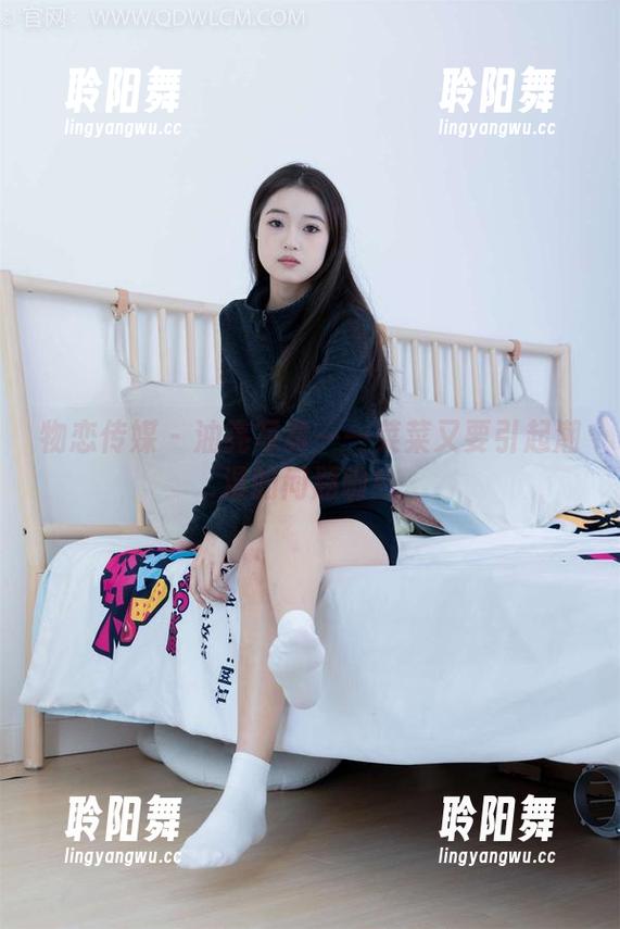 物恋传媒-菜菜 物恋传媒 - 油亮写真——菜菜又要引起潮湿的问题啦!