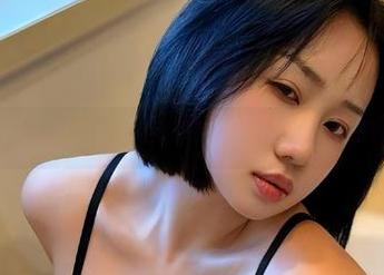 微密圈 – 瑜瑾u的肉色套装原图：这色调，我的眼睛快花了