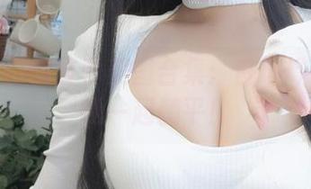 懒得出门的夏季美图合集：白烨烨在家跟我一起躺平！