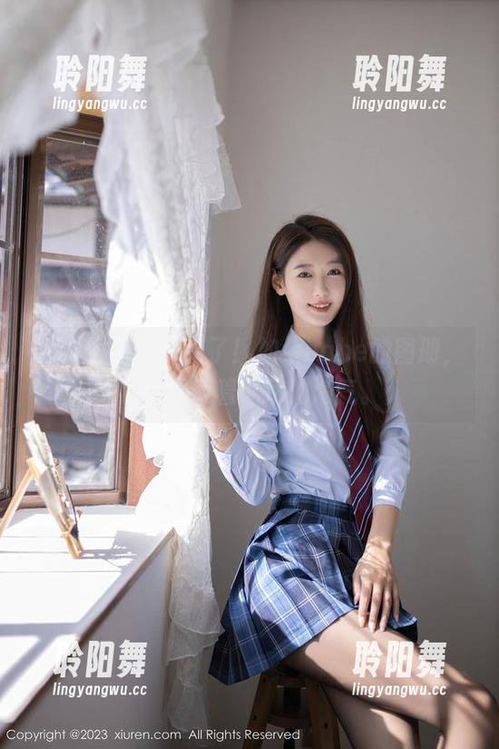 秀人网 - 妹妹来了！加朵babe的图册，照片里藏着无尽的淘气。