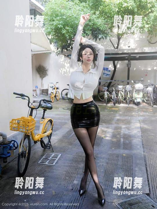 秀人网 - 十九九的万圣节系列，对于美图更新的期待已上升到顶点