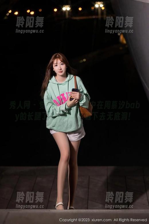 秀人网 - 觉得我已经全集中在周慕汐baby的长腿了，想画像下载下去无底洞！