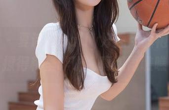 秀人网 – 夏诗诗Sally好像用旗袍把我们撩得稀里哗啦，真想再瞧瞧