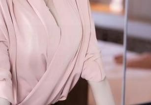 秀人网 – 小乔babyb的无圣光作业，套装穿得可真有那味儿