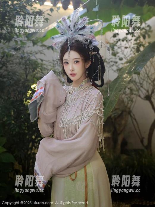 秀人网 - 李丽莎修女作品，神秘又好奇的别样展现
