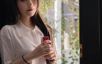 秀人网 – 品味米妮大萌萌的白色套图，这清冷氛围好像让人窒息了！