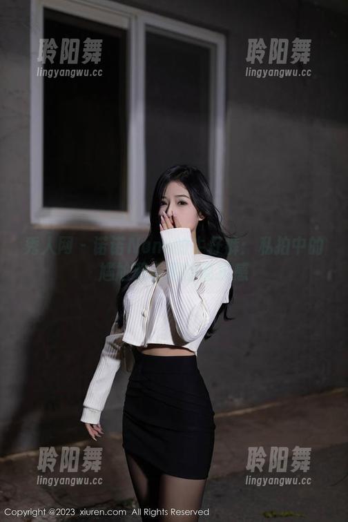秀人网-诺诺Nono 秀人网 - 诺诺Nono的牛仔裤:私拍中的尴尬和美图的真实感