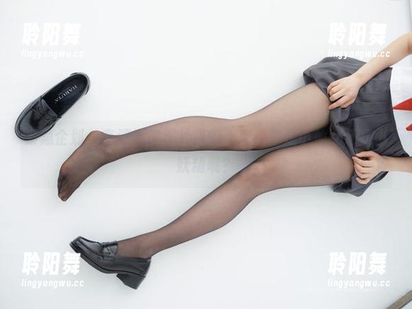 紧急企划 - 高清镂空照片里的小恩，你是小仙女还是小妖精呢？