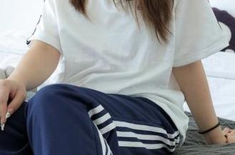 绮梦摄影 – 最新白韵的浴室奇遇，在图片中总能找到那一瞬的“遐想”。