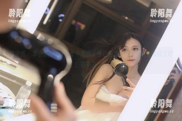 微密圈 - 羊小雪juvia、女仆和舰长图包全集下载，这也太高能了吧！等不及了！