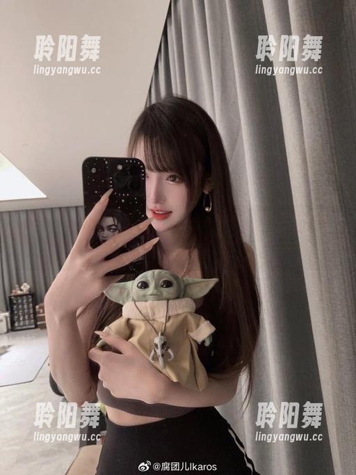 穿泳装的腐团儿Ikaros——私房图集中的奇思妙想