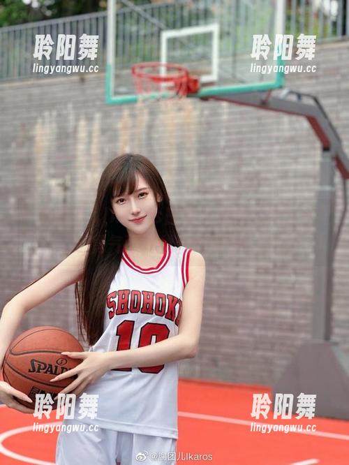 下载腐团儿Ikaros白裙，无需付款，只需勇气面对甜蜜的期待！