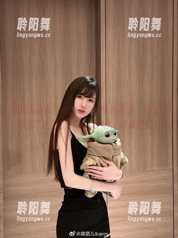 观看腐团儿Ikaros的黑贞德写真，竟让我想到了古老的传奇...好吧，有点跑题。