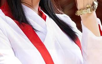 蜜桃社 – 米琪MIKI的新作合集：那套衣服可以穿上去，公园走一遭了！