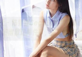 蜜桃社 – 陆萱萱Cecilia套装写真：美丽和幽默这两件事，完美碰撞！