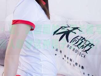 袜啵啵 – 看，甜甜圈的高跟长靴写真，真有人敢穿这种鞋子上街吗？