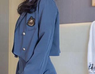 袜啵啵 – 裸足穿鞋攻略，稚予版美图总在私拍中玩出新花样