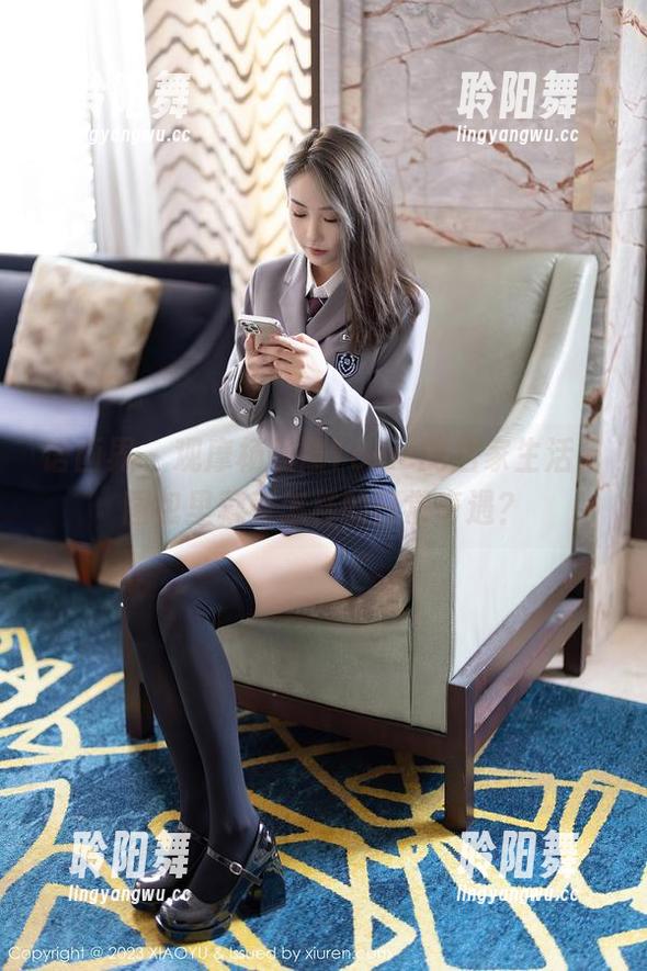 语画界 - 观摩杨晨晨Yome的居家生活，图包里藏着怎样的日常奇遇？