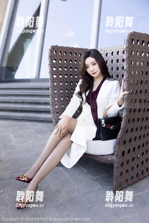 语画界 - 芝芝Booty在黑白间游走：这些美图我不要默默藏着！