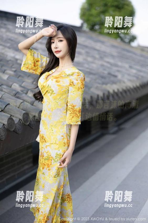 语画界 - 如果泳池能说话，那言沫的高清原图肯定是在给耳边悄悄话。