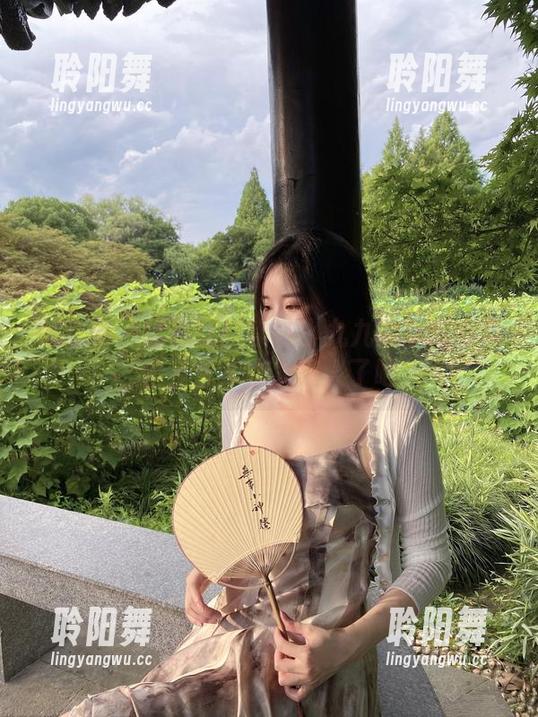 微密圈 - 猛戳这！软妹小九九的壁纸合集，丝足艺术也太迷人了吧？