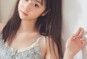 就是这个私房图包，怎么看镜酱的龙娘都像是边赖床边饰演，不觉得有点萌吗？