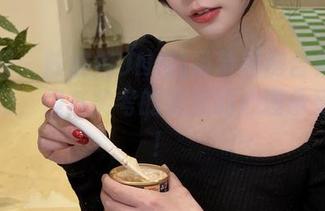 微密圈 – 陈妮妮UNI的吊带私房合集：看似轻松，但其实考的是我的心理承受能力！