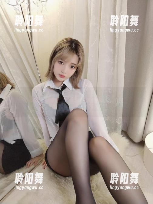 雯妹不讲道理的写真：特别看护，我不确定这是服务还是照顾，不过肯定够特别！