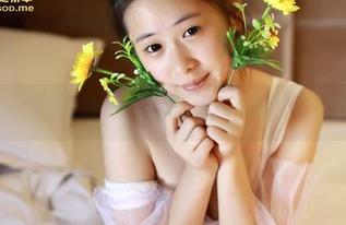 青豆客 – 美图图集里的Una尤娜，女孩儿的温柔与力量的一瞥。