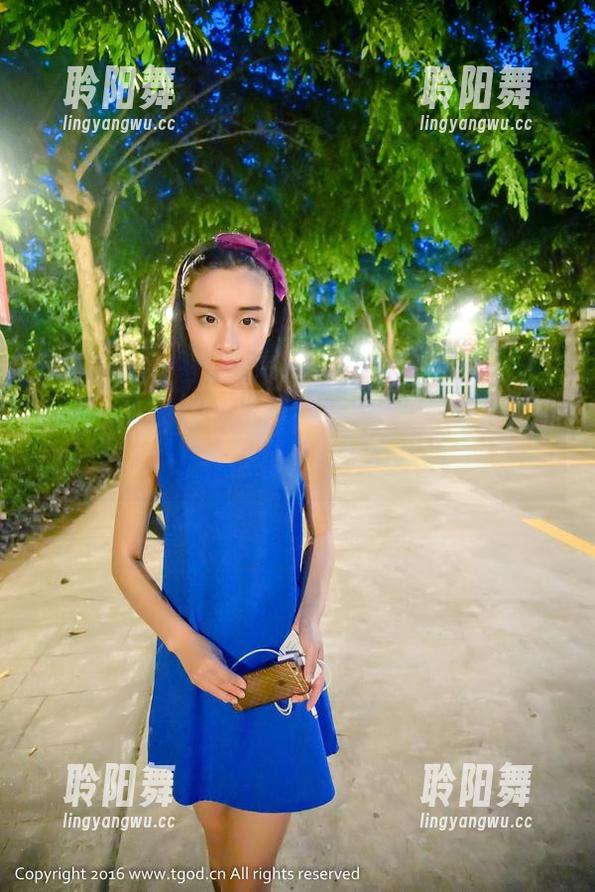 青豆客 - 免费美图？看战姝羽在黑色里教你装神秘！