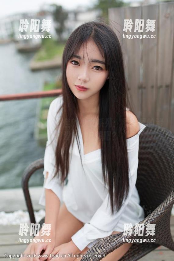 青豆客-施忆佳 青豆客 - 施忆佳的少女系列:图库里的清纯没有被P掉吧?