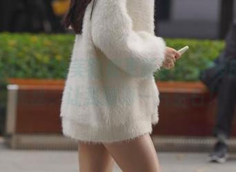 魔镜街拍 – OL美图库更新了！婷婷的日常黑丝，让我脑海一片空白！