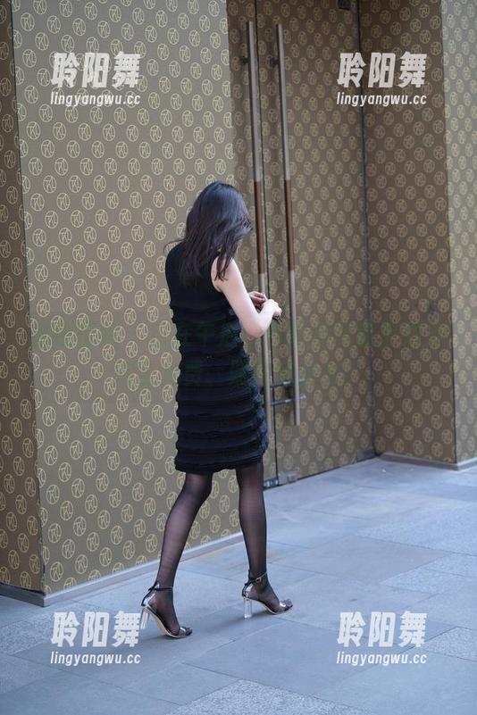 魔镜街拍 - 自在午后，包臀灰裙选手婷婷完全免费、照片随意来！