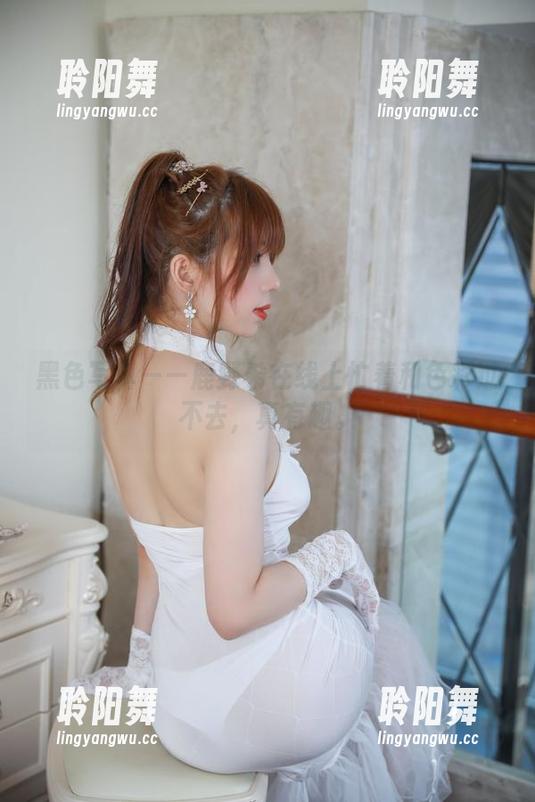黑色写真——鹿野希在线上忙着和色彩过不去，真有趣。