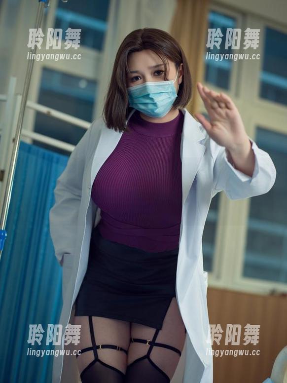 麻花麻花酱的新泳池创意，美图分享里藏着多少别样的温度啊，真让人想自觉降温。