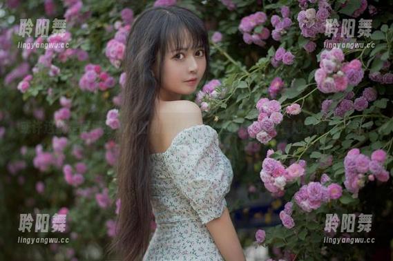 或许这就是黑猫猫ovo的和服超能力？图包里流淌着她独特的气息…